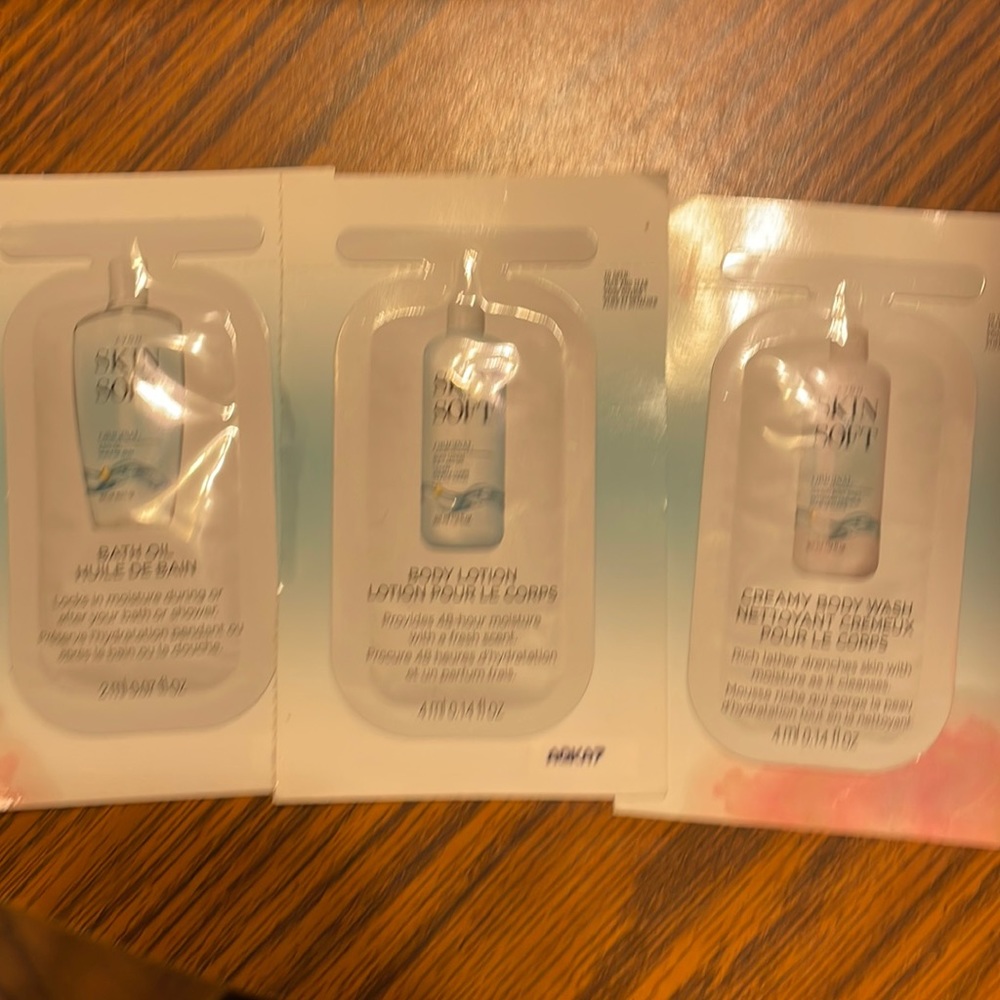 Universal skin so soft bath oil, and creamy body wash 2ml each